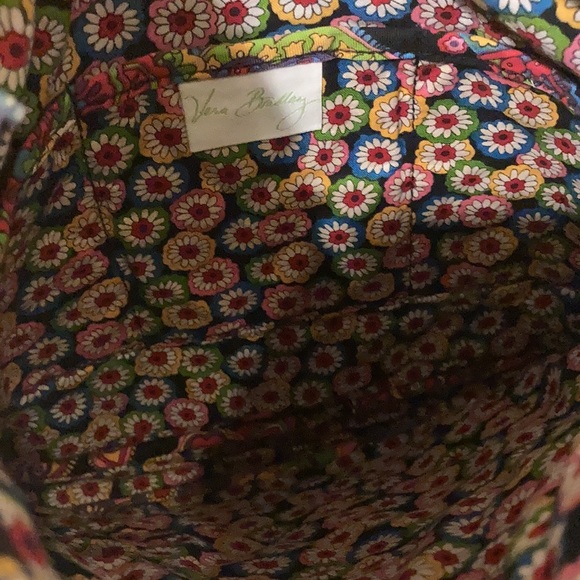 Vera Bradley Bag. - Picture 5 of 7